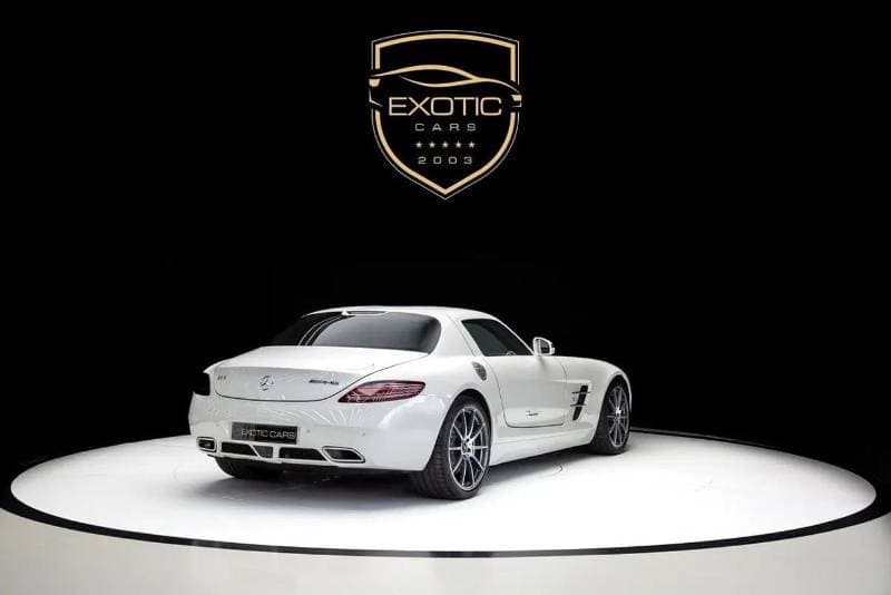 2011 Mercedes Benz SLS AMG STANDARD thumbnail 3