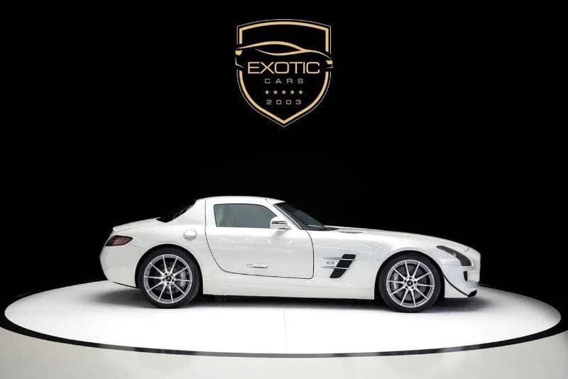 2011 Mercedes Benz SLS AMG STANDARD thumbnail 4