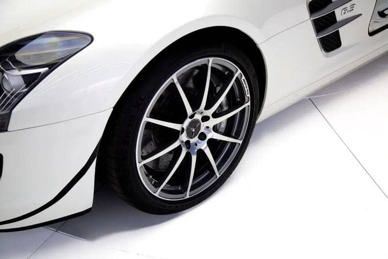 2011 Mercedes Benz SLS AMG STANDARD thumbnail 6