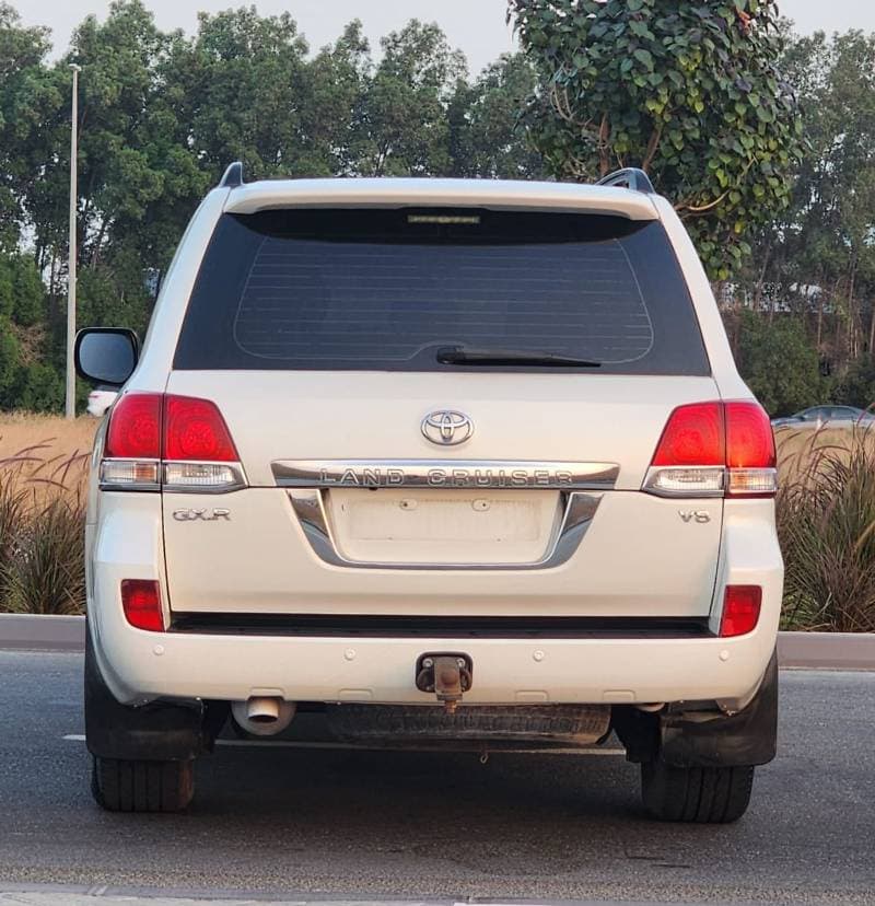 2010 Toyota Land Cruiser GXR thumbnail 5