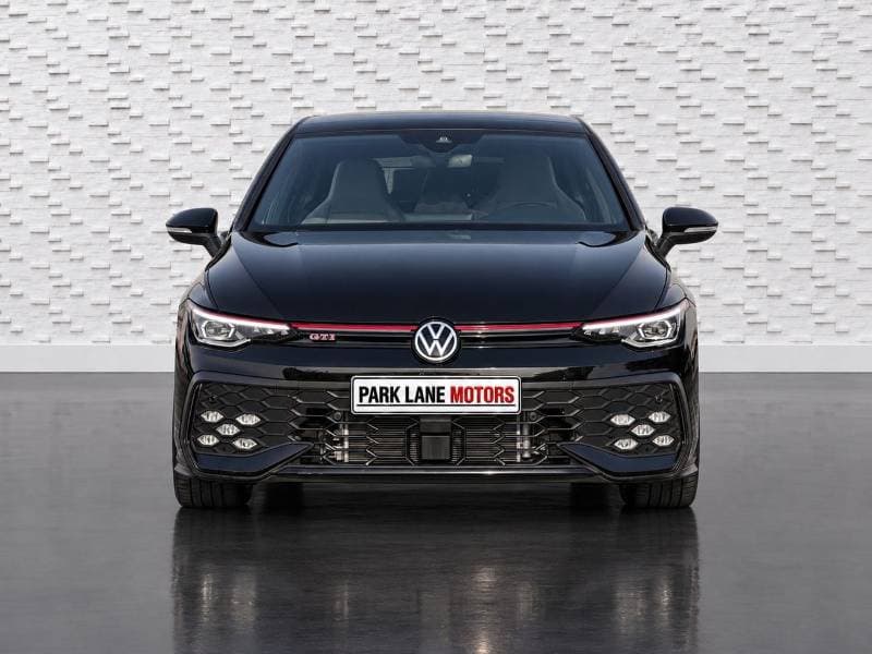 2025 Volkswagen Golf GTI thumbnail 2