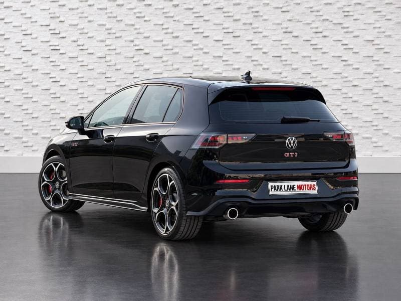 2025 Volkswagen Golf GTI thumbnail 3