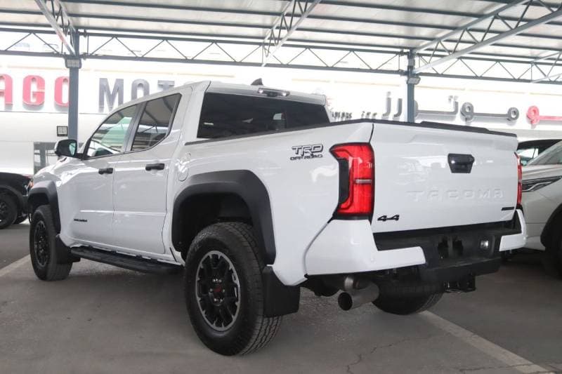 2026 Toyota Tacoma TRD OFF ROAD thumbnail 4
