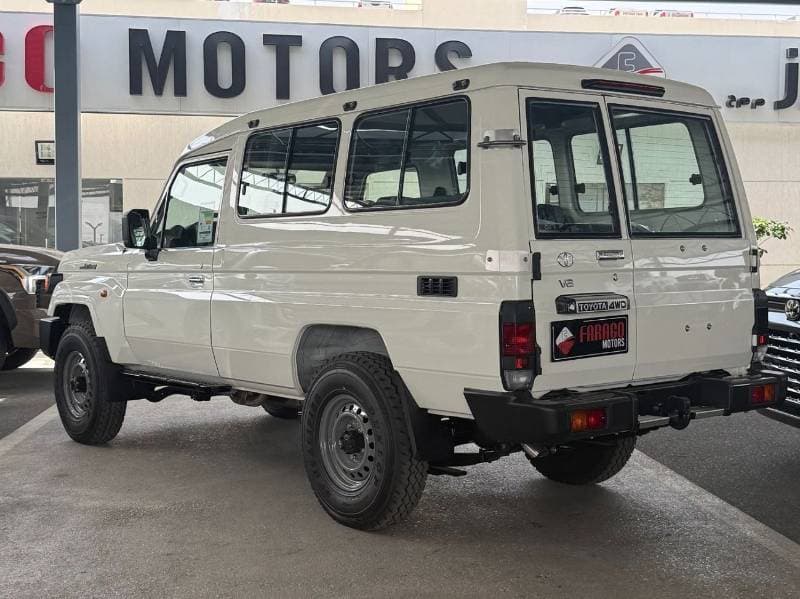 2026 Toyota Land Cruiser 70 LAND CRUISER GRJ 78 4.0 V6 AUTOMATIC thumbnail 3