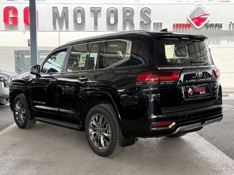 2026 Toyota Land Cruiser VXR thumbnail 4