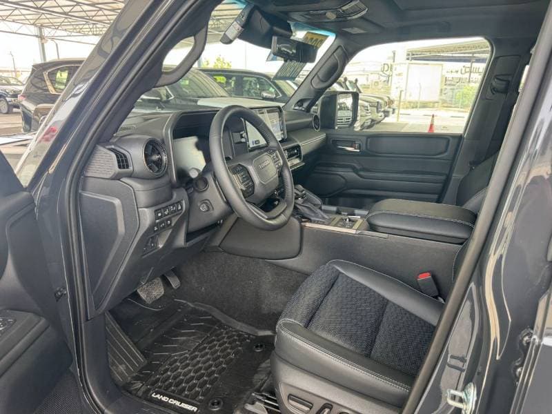 2026 Toyota Prado PREMIUM thumbnail 6