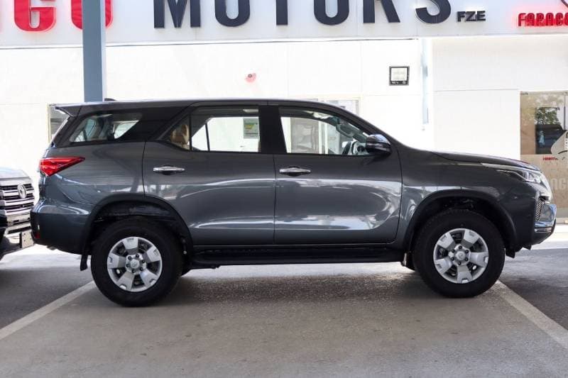 2026 Toyota Fortuner thumbnail 2