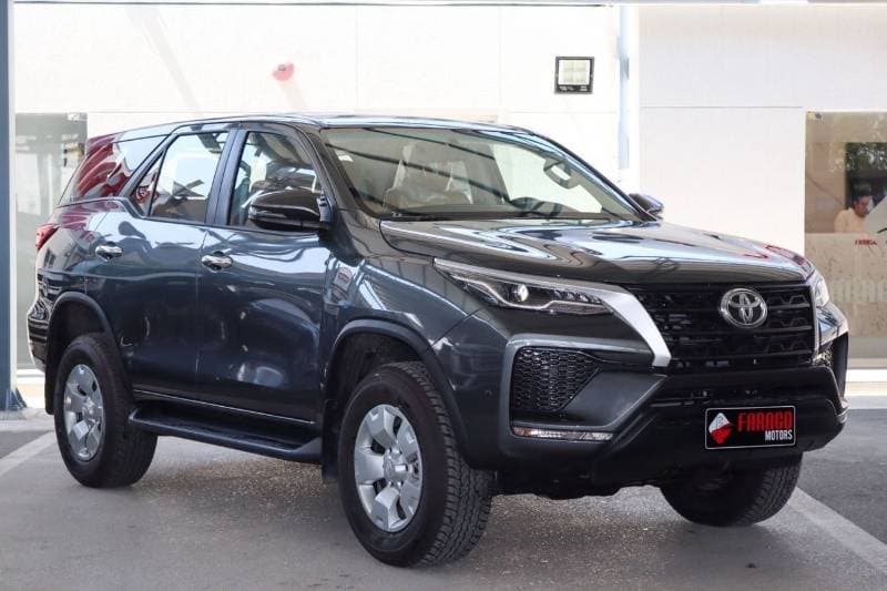 2026 Toyota Fortuner thumbnail 4