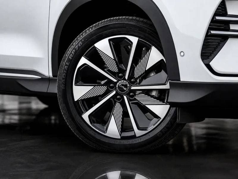 2025 BYD Song Plus FWD thumbnail 7