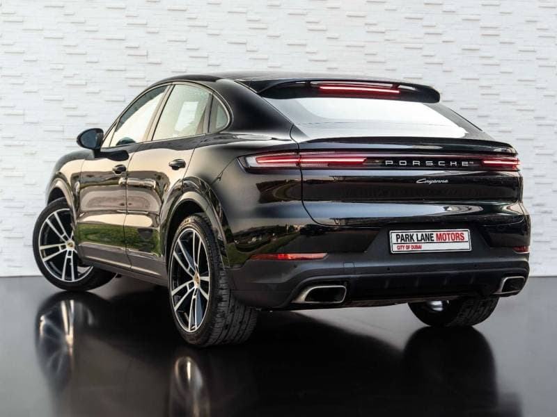 2024 Porsche Cayenne STANDARD thumbnail 3