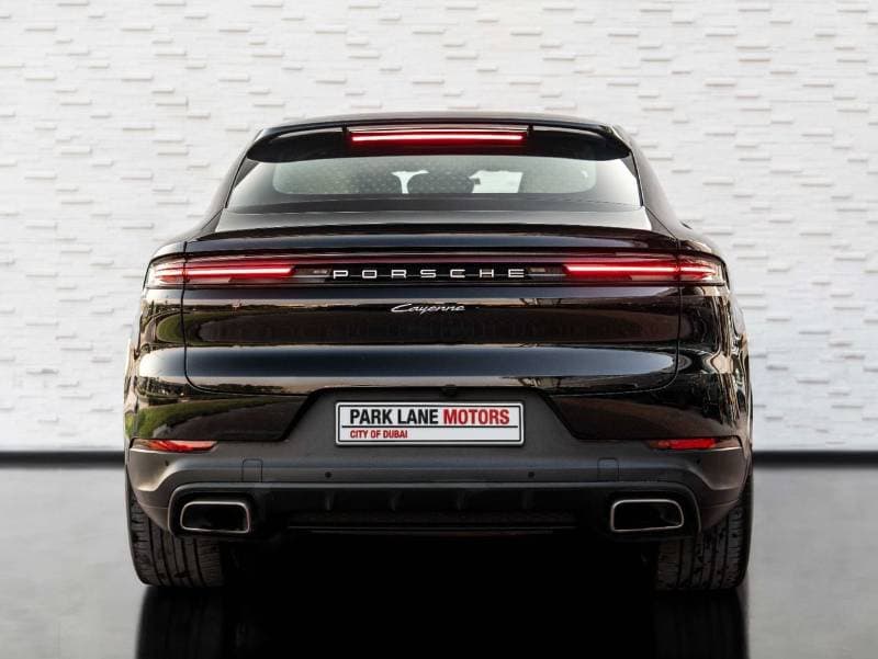 2024 Porsche Cayenne STANDARD thumbnail 4