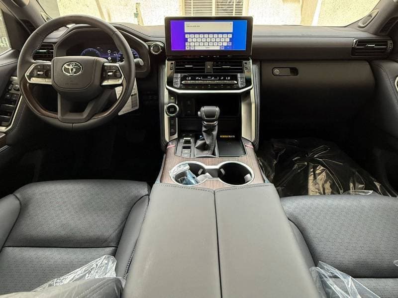 2026 Toyota Land Cruiser thumbnail 8