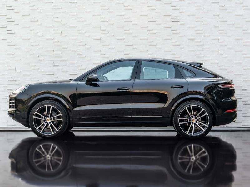 2024 Porsche Cayenne STANDARD thumbnail 8