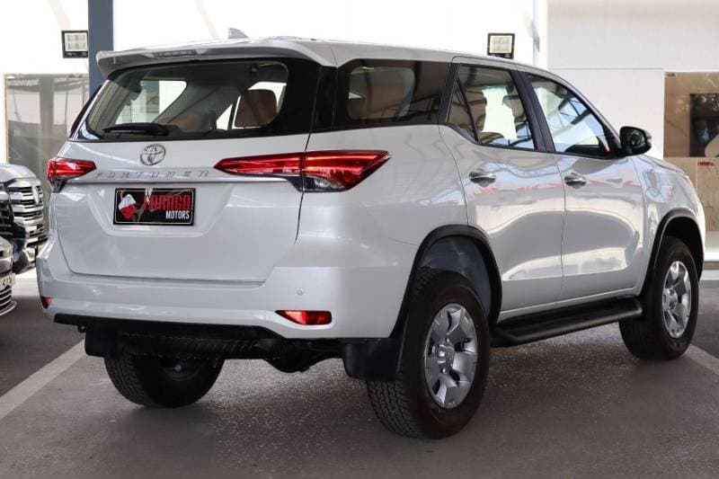 2026 Toyota Fortuner thumbnail 6