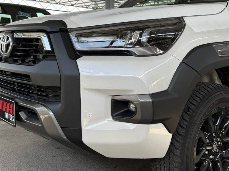 2026 Toyota Hilux ADVENTURE thumbnail 8