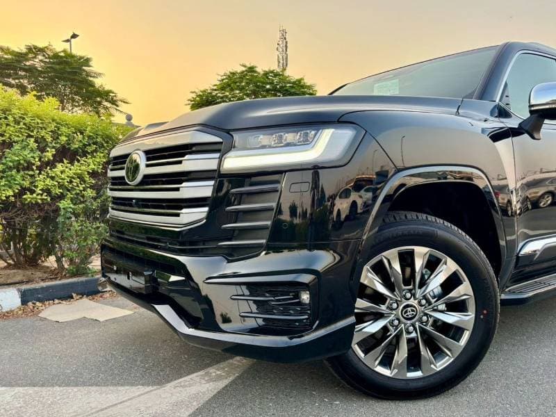 2026 Toyota Land Cruiser VXR thumbnail 3
