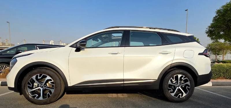2024 Kia Sportage EX thumbnail 3