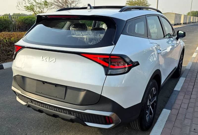 2024 Kia Sportage EX thumbnail 5