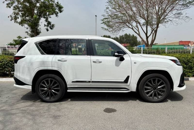 2025 Lexus LX700h F SPORT thumbnail 2