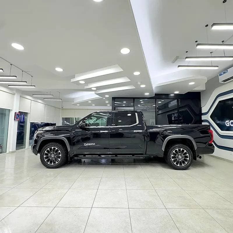 2023 Toyota Tundra thumbnail 3