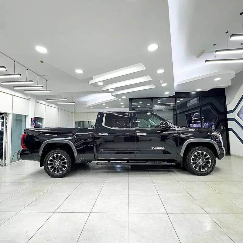 2023 Toyota Tundra thumbnail 4