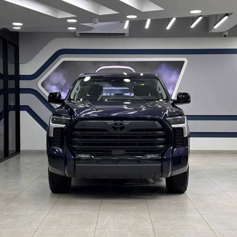 2024 Toyota Tundra thumbnail 2