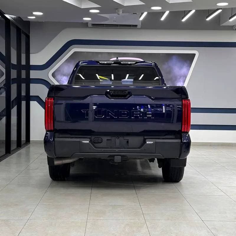 2024 Toyota Tundra thumbnail 5