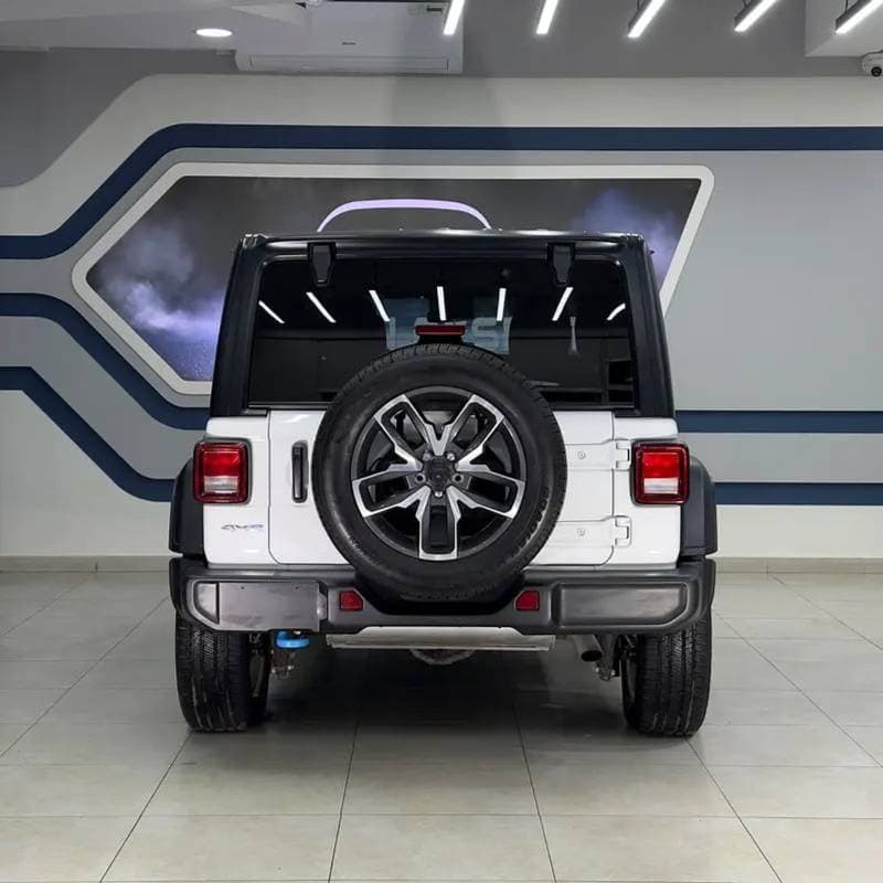 2024 Jeep Wrangler Unlimited SAHARA thumbnail 5