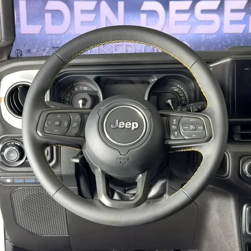 2024 Jeep Wrangler Unlimited SAHARA thumbnail 7