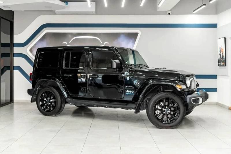 2024 Jeep Wrangler Unlimited SAHARA