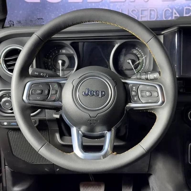 2024 Jeep Wrangler Unlimited SAHARA thumbnail 7