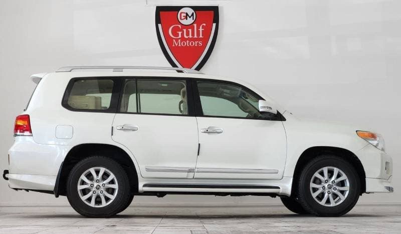 2013 Toyota Land Cruiser VXR thumbnail 4