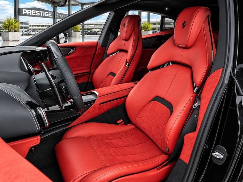 2024 Ferrari Purosangue thumbnail 4