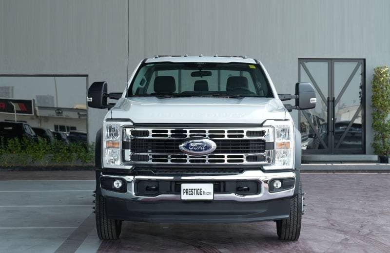 2025 Ford F 550 thumbnail 2