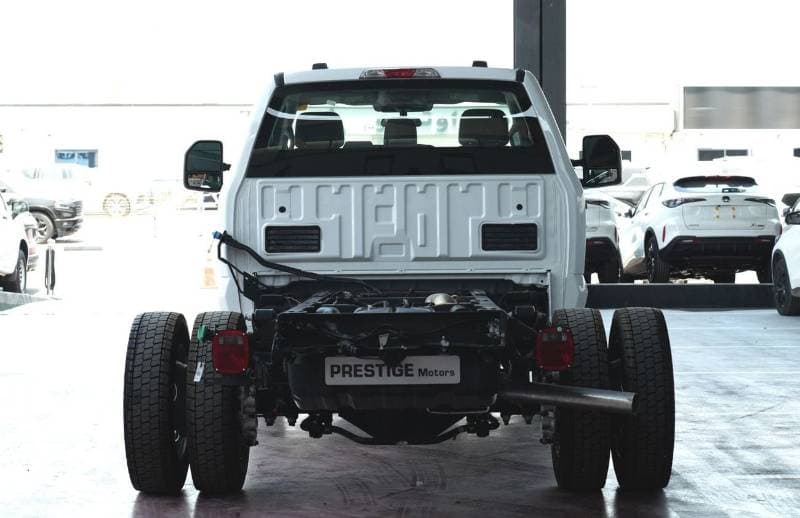 2025 Ford F 550 thumbnail 5
