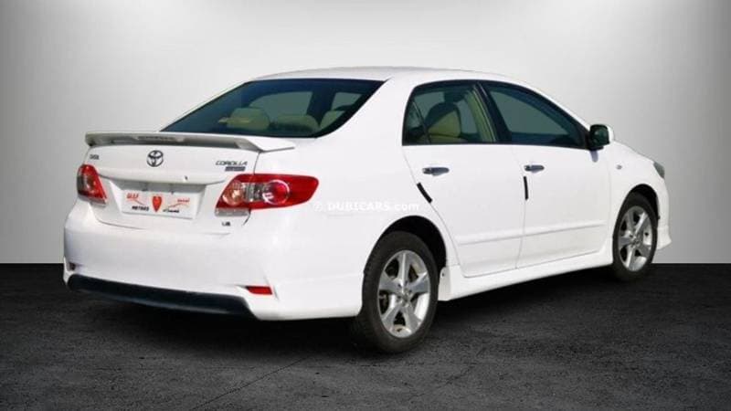 2013 Toyota Corolla XLI thumbnail 4