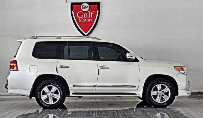 2013 Toyota Land Cruiser VXR thumbnail 3