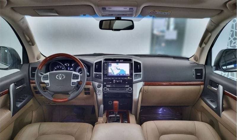 2013 Toyota Land Cruiser VXR thumbnail 7