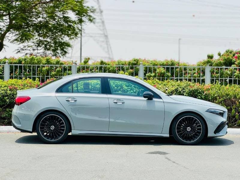 2026 Mercedes Benz A 200 AMG thumbnail 3