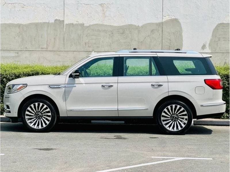 2019 Lincoln Navigator RESERVE thumbnail 4