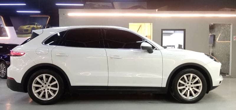2018 Porsche Cayenne S thumbnail 3