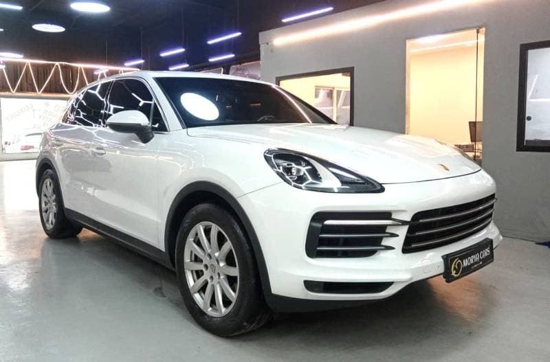2018 Porsche Cayenne S thumbnail 2