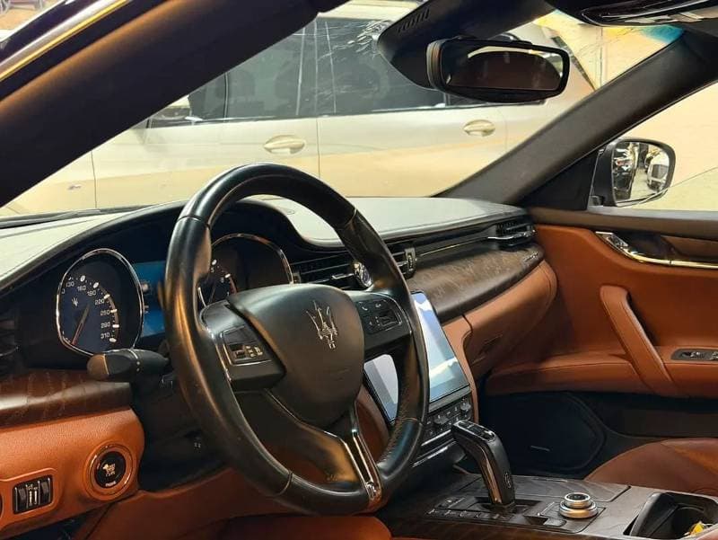 2019 Maserati Quattroporte GRANLUSSO thumbnail 4