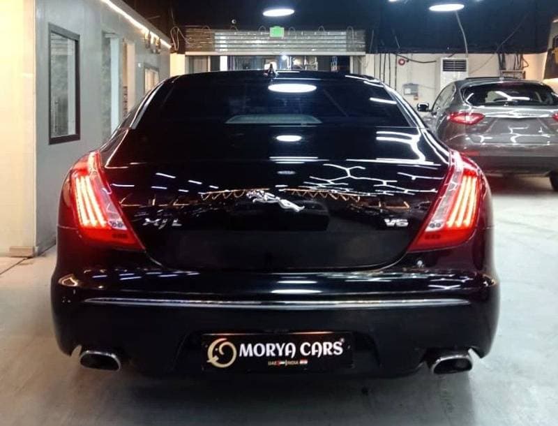 2015 Jaguar XJ LUXURY LWB thumbnail 4
