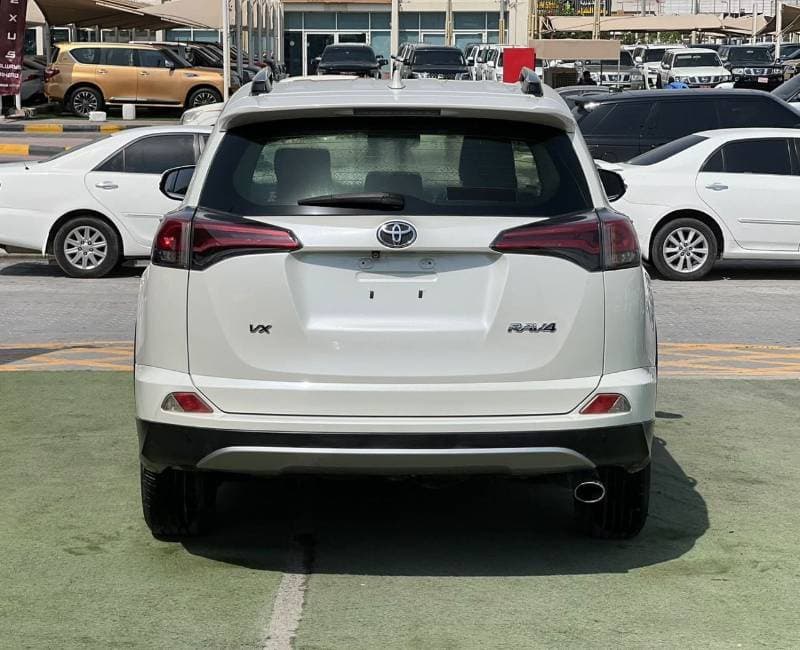 2017 Toyota RAV4 VX thumbnail 4