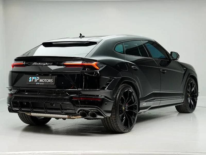 2024 Lamborghini Urus S thumbnail 2