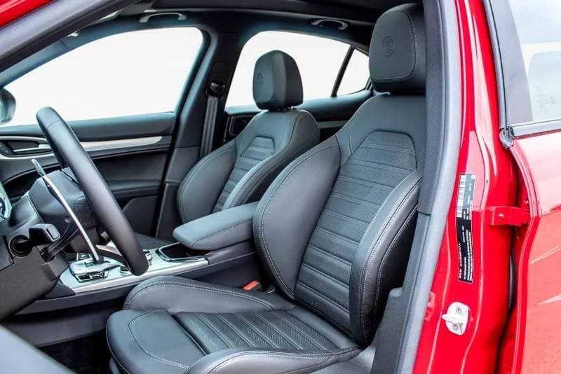 2024 Alfa Romeo Stelvio VELOCE thumbnail 7