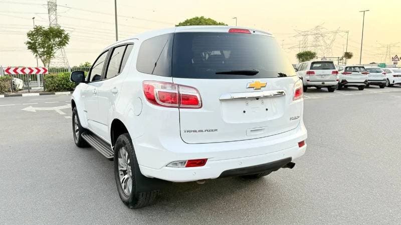 2020 Chevrolet Trailblazer LT thumbnail 3