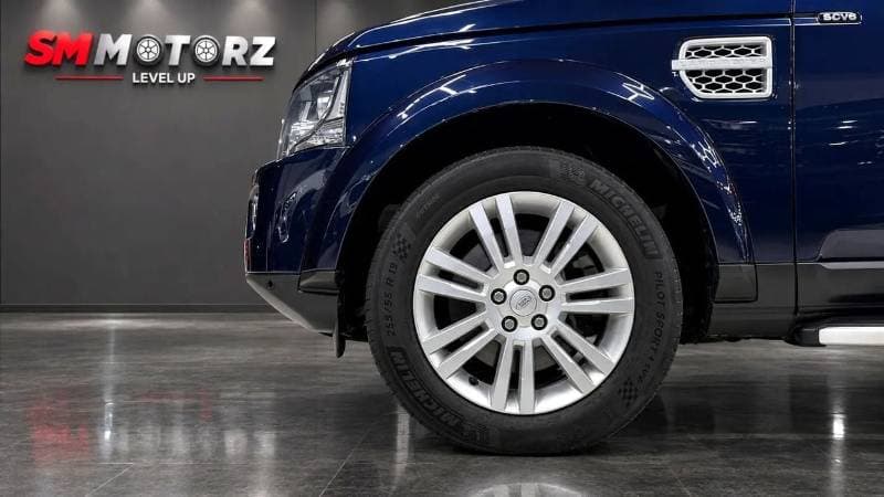 2016 Land Rover LR4 HSE thumbnail 6