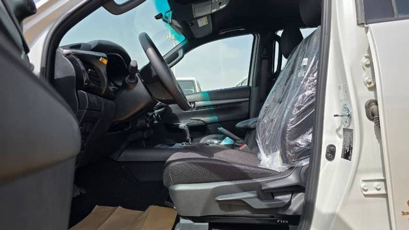 2026 Toyota Hilux ADVENTURE thumbnail 6